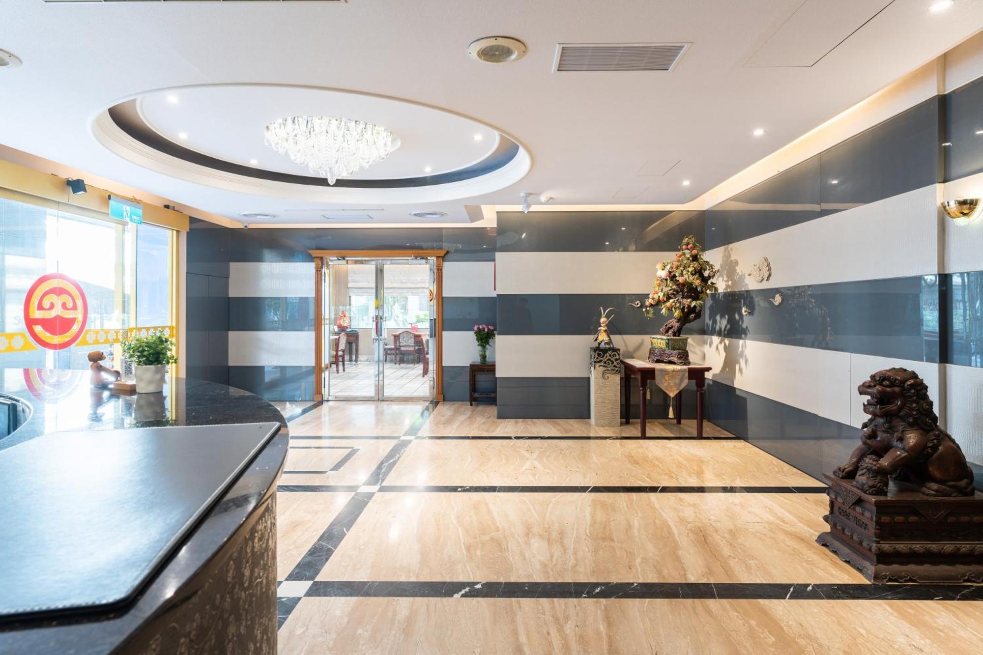 Etung Hotel Taichung Exterior foto
